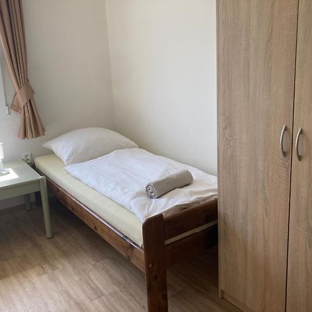 Penzion Cholin Novy Knin Εξωτερικό φωτογραφία