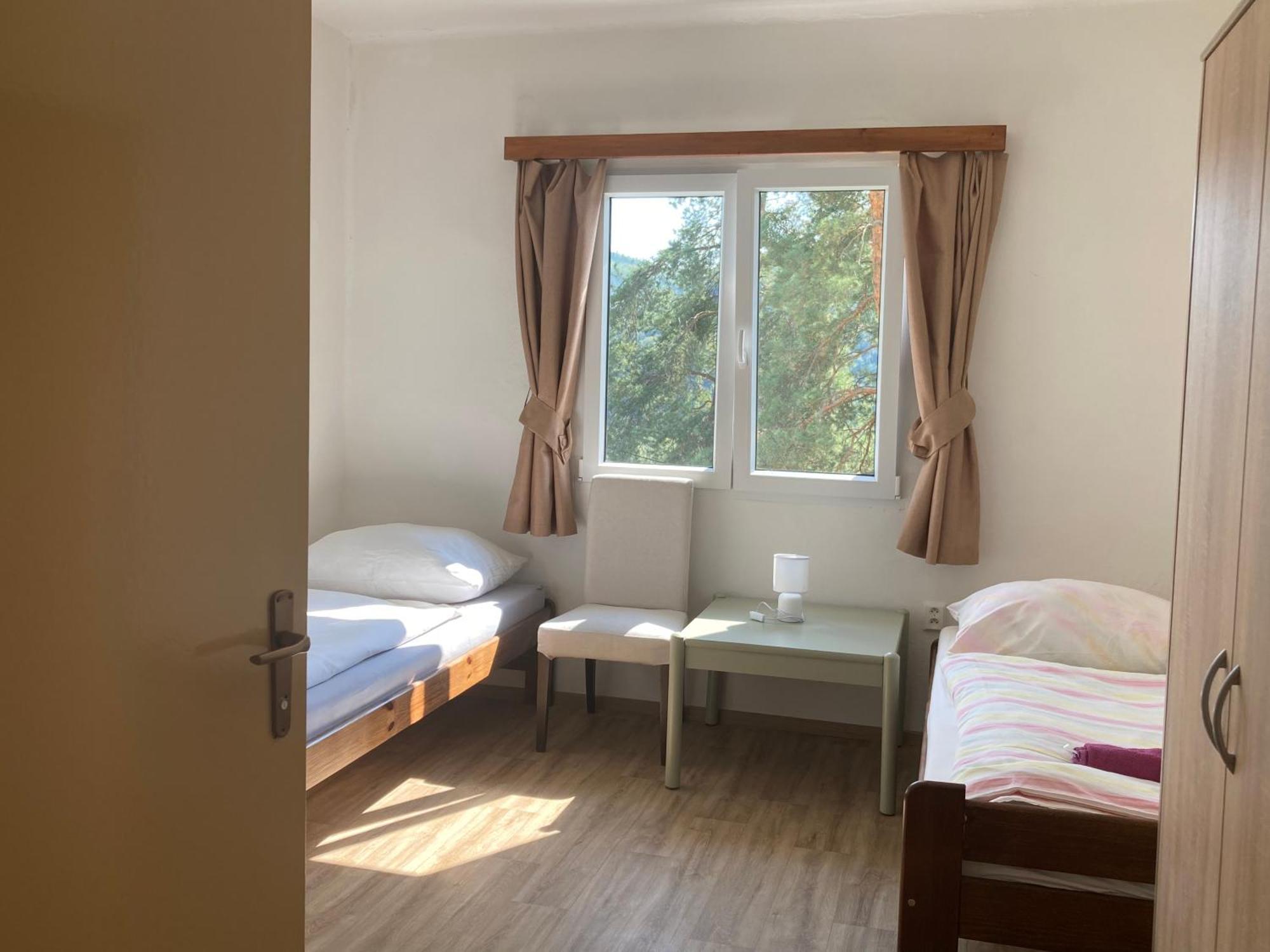 Penzion Cholin Novy Knin Εξωτερικό φωτογραφία